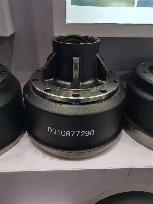 �Ϻ������˸�չ�����r