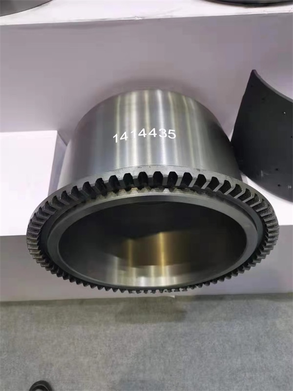 �Ϻ������˸�չ�����r